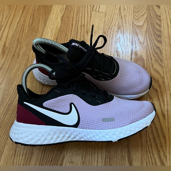 Nike Shoes - Nike Revolution Running Shoe Size 6